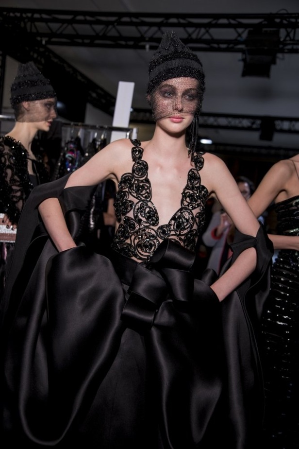 مجموعة Giorgio Armani Prive للأزياء الراقية لشتاء 2018 !