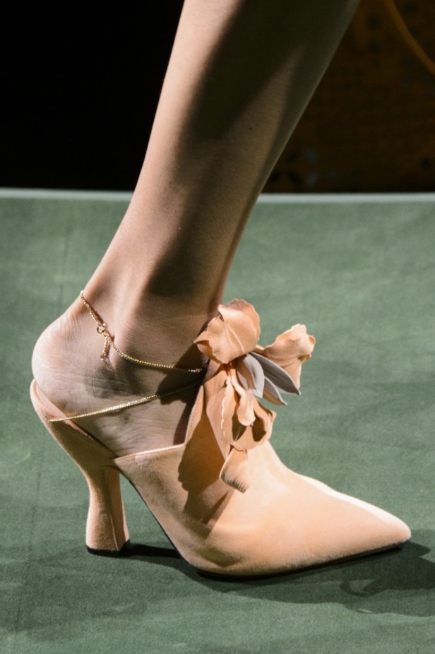 مجموعة Fendi من الألبسة الفاخرة لخريف وشتاء 2017