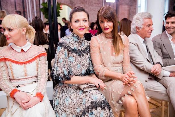 بالصور مجموعة ازياء فالنتينو ريزورت 2018