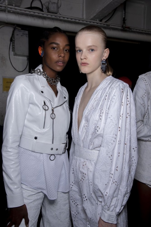 مجموعة Off-White لربيع وصيف 2019