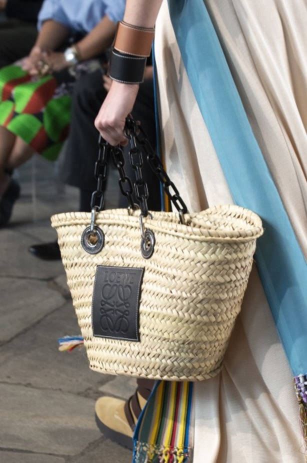 عرض أزياء Loewe لربيع وصيف 2019