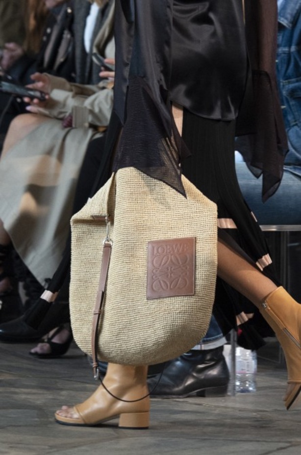 عرض أزياء Loewe لربيع وصيف 2019
