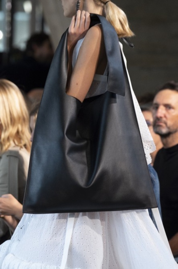 عرض أزياء Loewe لربيع وصيف 2019