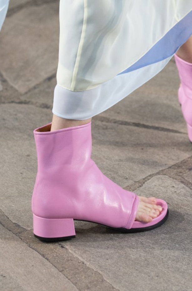 عرض أزياء Loewe لربيع وصيف 2019