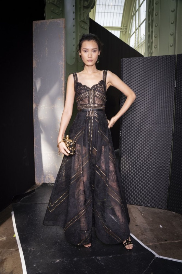 مجموعة ايلي صعب لموسم ربيع وصيف 2019