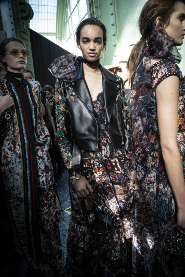 مجموعة ايلي صعب لموسم ربيع وصيف 2019