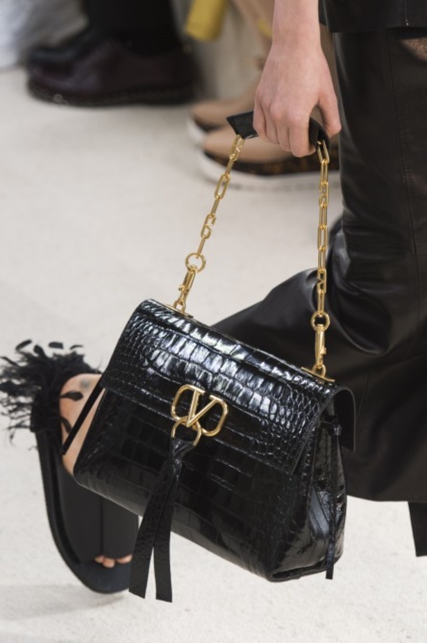 مجموعة فالنتينو لموسم ربيع وصيف 2019