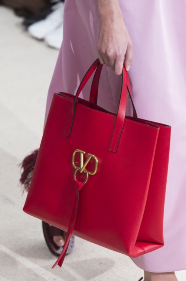 مجموعة فالنتينو لموسم ربيع وصيف 2019