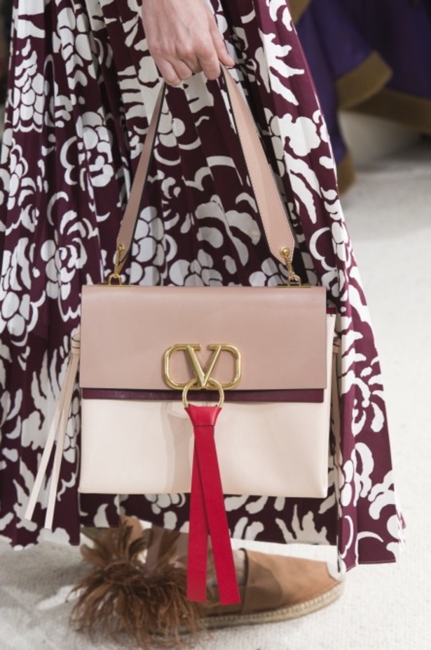 مجموعة فالنتينو لموسم ربيع وصيف 2019