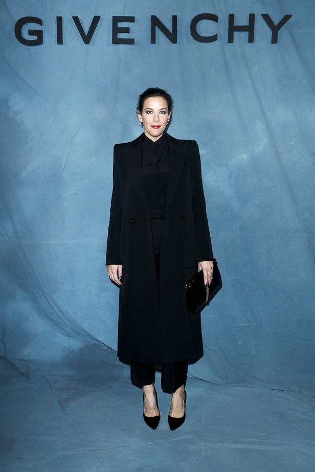 عرض أزياء Givenchy لربيع وصيف 2019 !