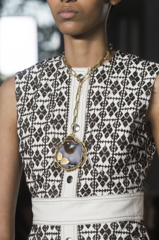 مجموعة  Giambattista Valli لربيع وصيف 2019