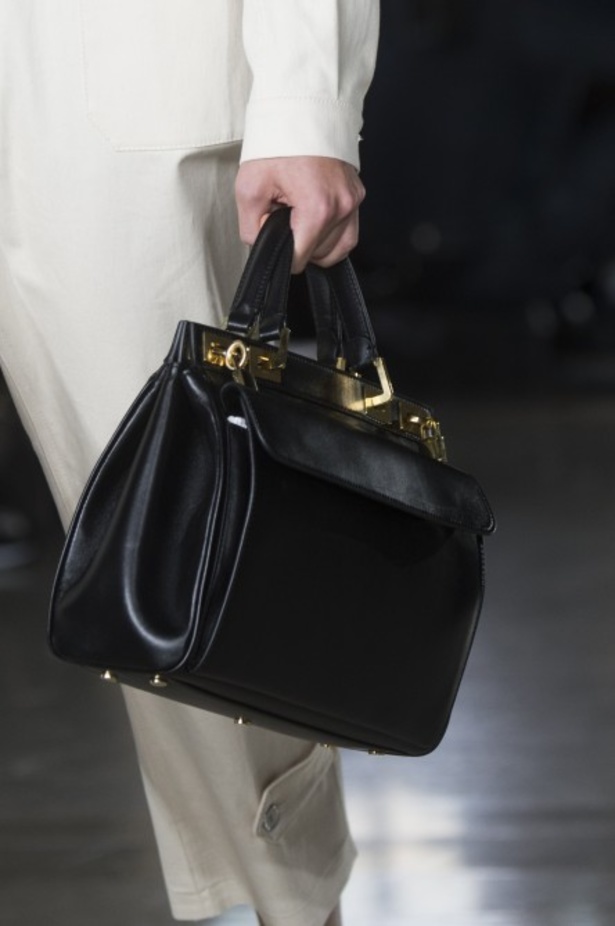 مجموعة  Giambattista Valli لربيع وصيف 2019