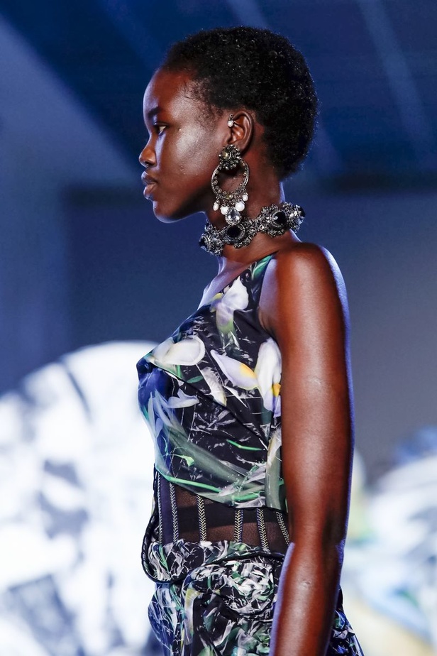 مجموعة "الكسندر مكوين" لموسم ربيع وصيف 2019