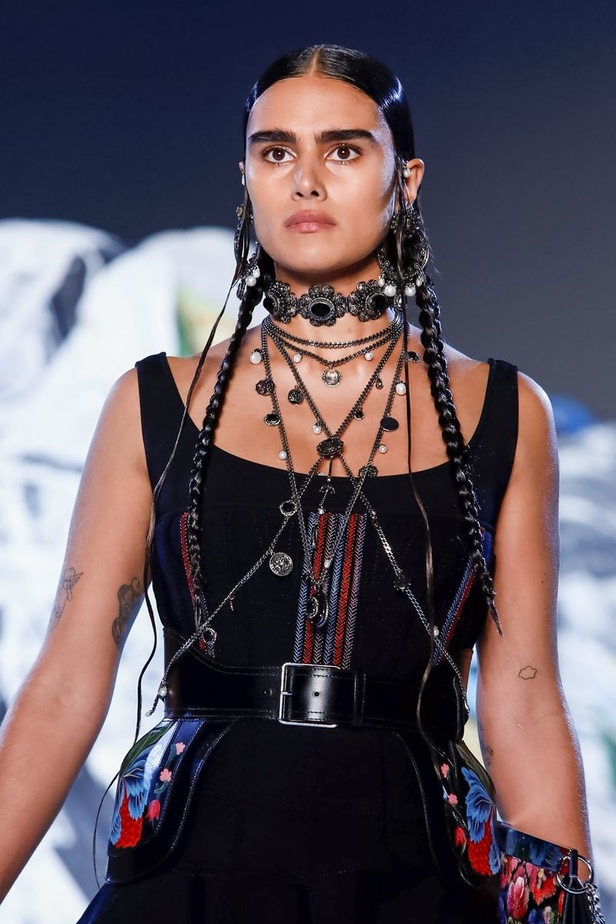 مجموعة "الكسندر مكوين" لموسم ربيع وصيف 2019