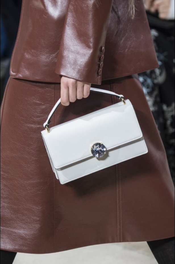 عرض Miu Miu للألبسة الجاهزة لربيع 2019