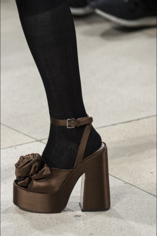 عرض Miu Miu للألبسة الجاهزة لربيع 2019