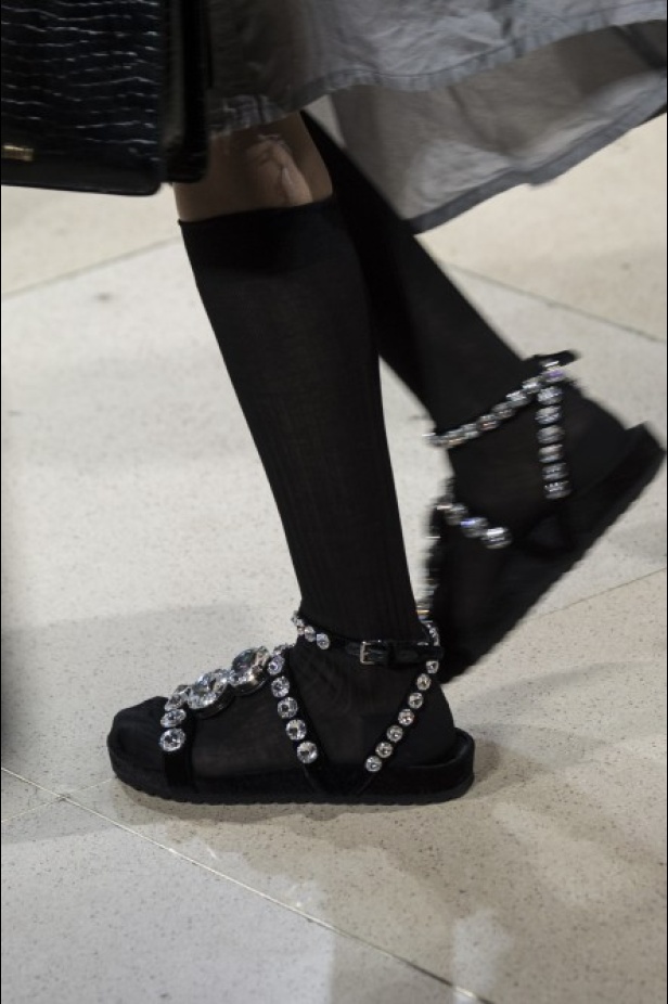 عرض Miu Miu للألبسة الجاهزة لربيع 2019