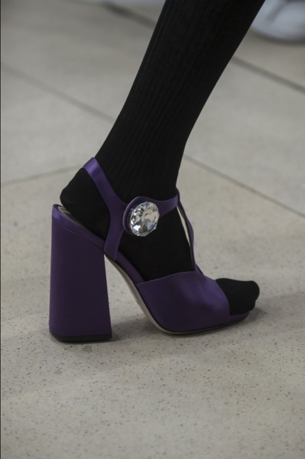 عرض Miu Miu للألبسة الجاهزة لربيع 2019