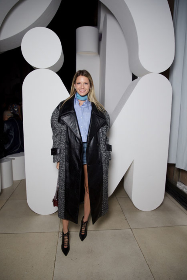 عرض Miu Miu للألبسة الجاهزة لربيع 2019