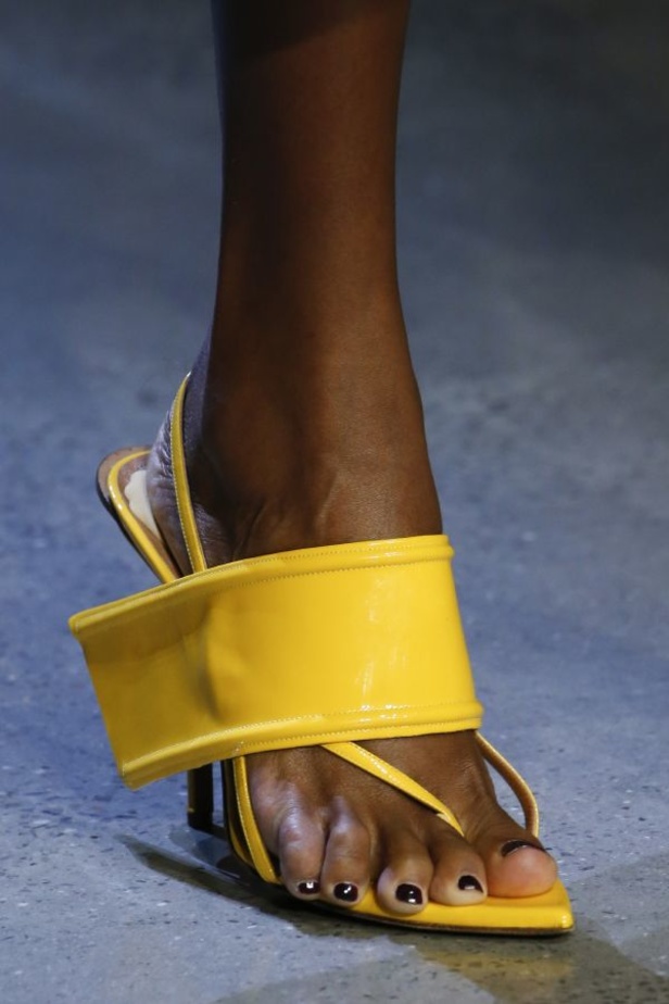 Prabal Gurung قدّم مجموعة نابضة بالحياة لربيع وصيف 2019