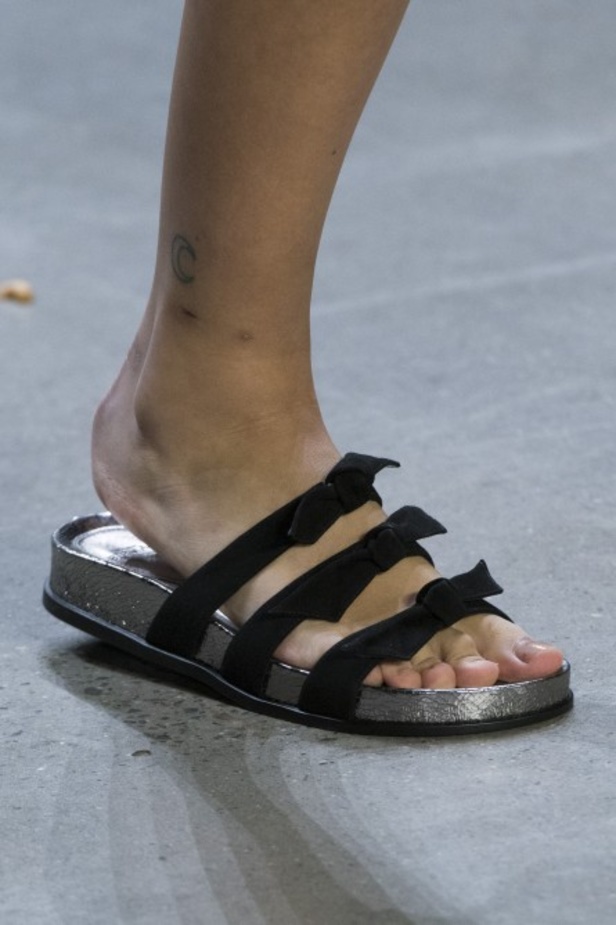 مجموعة Naeem Khan لربيع وصيف 2019