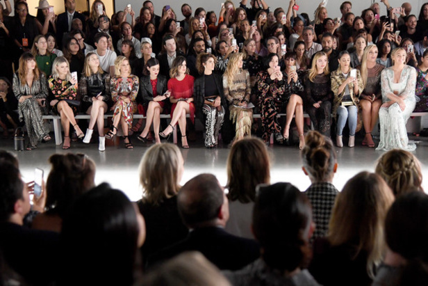 مجموعة Naeem Khan لربيع وصيف 2019