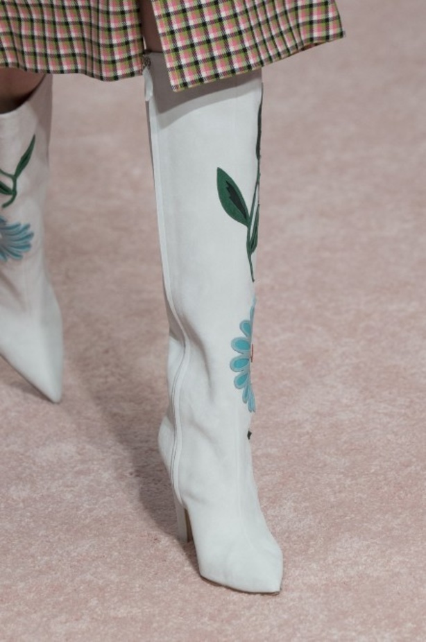 مجموعة كارولينا هيريرا لموسم ربيع وصيف 2019