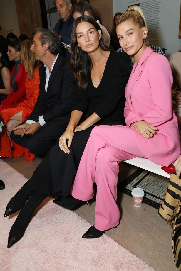 مجموعة كارولينا هيريرا لموسم ربيع وصيف 2019