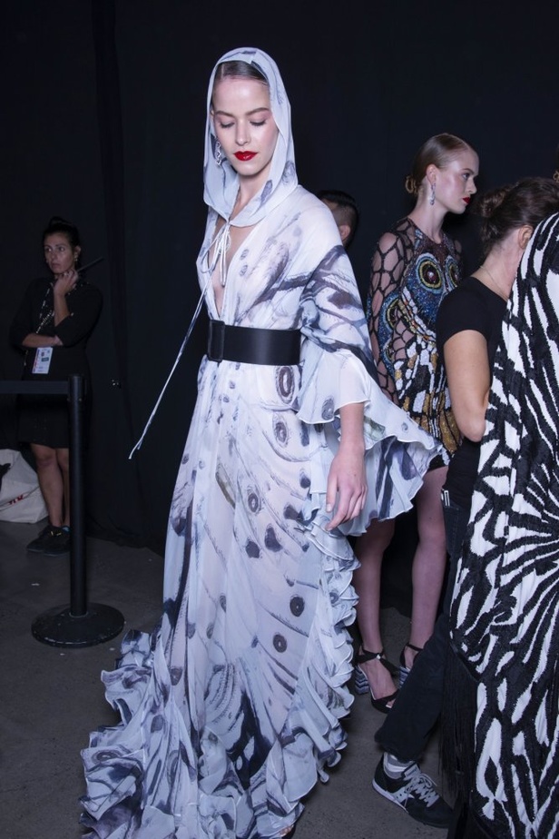 مجموعة Naeem Khan لربيع وصيف 2019