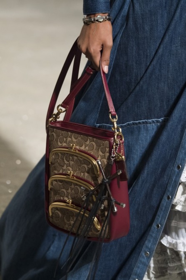 عرض ازياء كوتش لموسم ربيع وصيف 2019