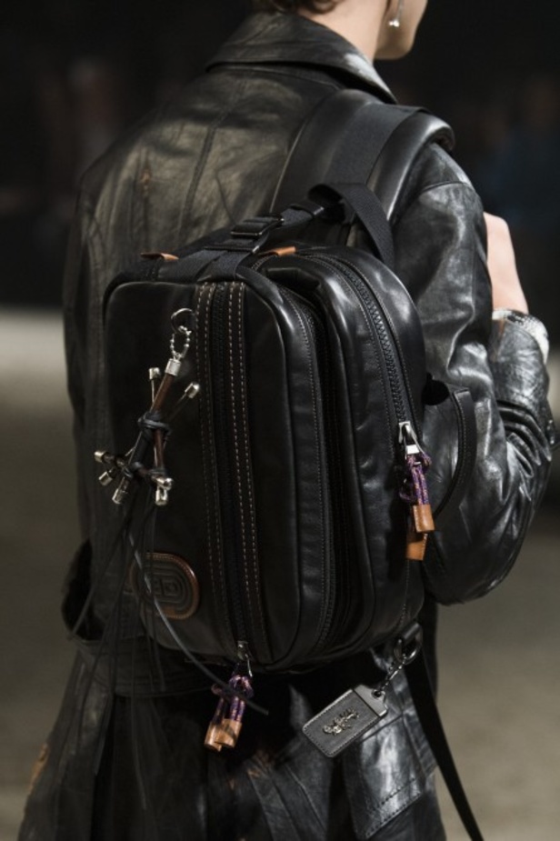 عرض ازياء كوتش لموسم ربيع وصيف 2019