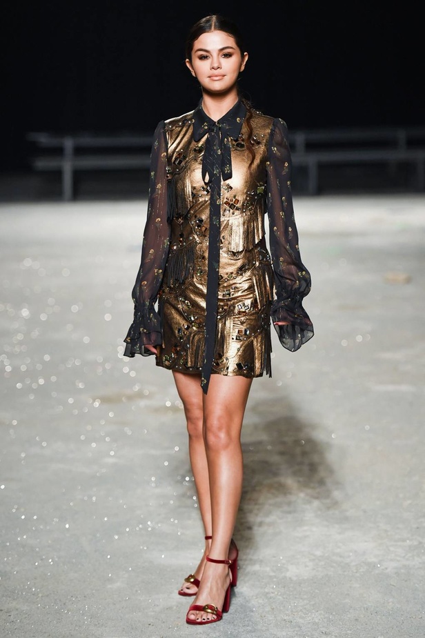 عرض ازياء كوتش لموسم ربيع وصيف 2019