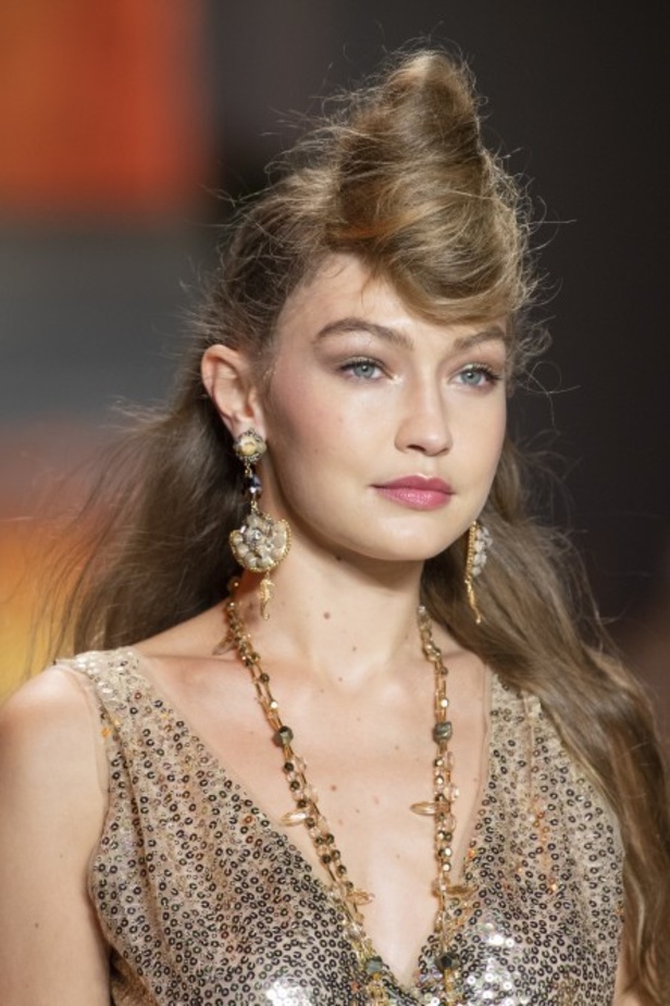 مجموعة Anna Sui للألبسة الجاهزة لربيع 2019