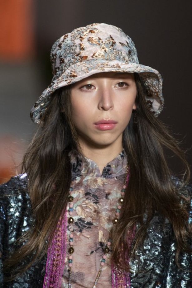 مجموعة Anna Sui للألبسة الجاهزة لربيع 2019