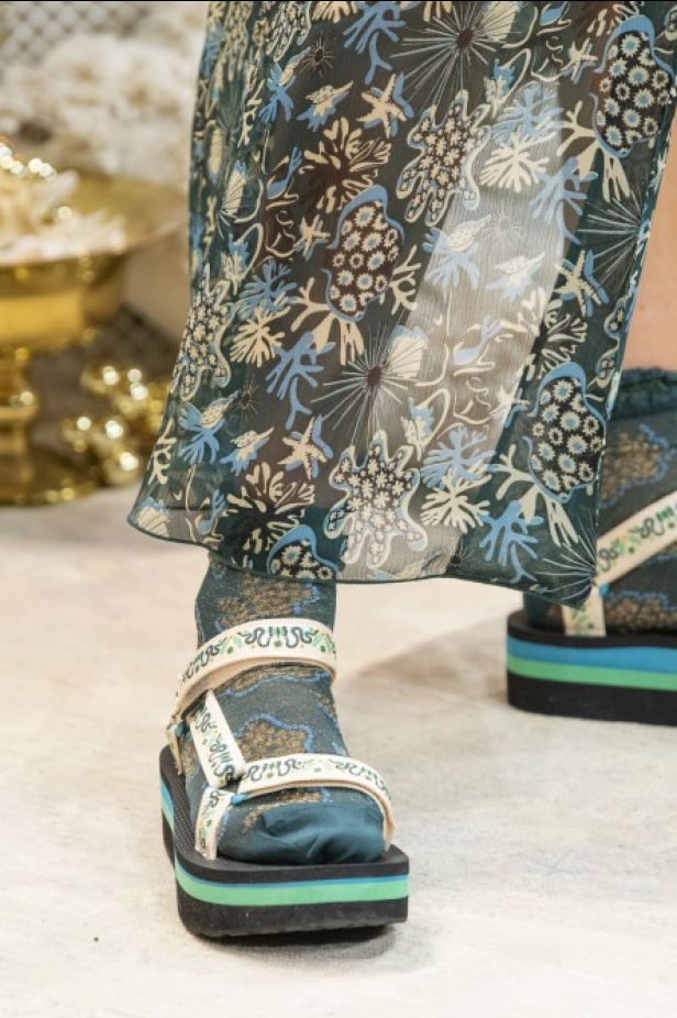 مجموعة Anna Sui للألبسة الجاهزة لربيع 2019