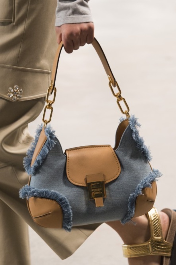 مجموعة مايكل كورس للألبسة الجاهزة لربيع 2019