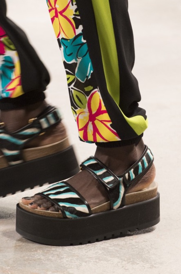 مجموعة مايكل كورس للألبسة الجاهزة لربيع 2019