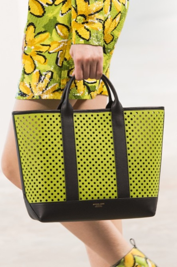 مجموعة مايكل كورس للألبسة الجاهزة لربيع 2019