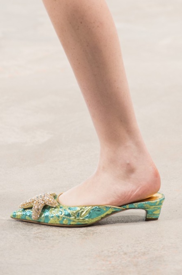 مجموعة مايكل كورس للألبسة الجاهزة لربيع 2019