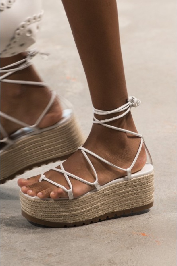 مجموعة مايكل كورس للألبسة الجاهزة لربيع 2019