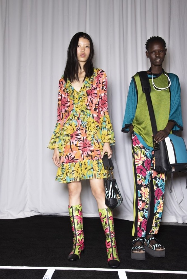 مجموعة مايكل كورس للألبسة الجاهزة لربيع 2019