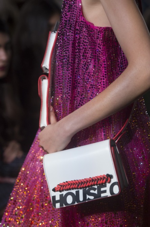 عرض أزياء House Of Holland لربيع ٢٠١٩ !