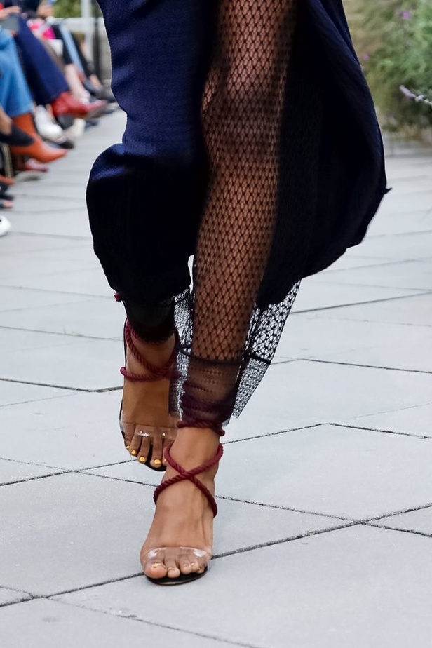 عرض أزياء Roland Mouret لربيع وصيف ٢٠١٩ !