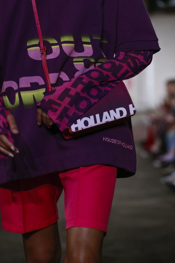 عرض أزياء House Of Holland لربيع ٢٠١٩ !