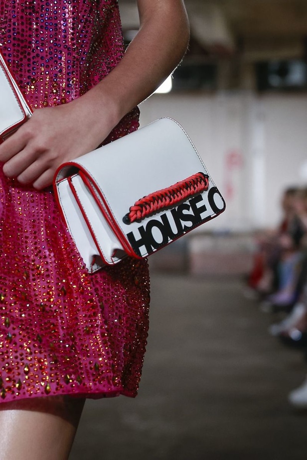 عرض أزياء House Of Holland لربيع ٢٠١٩ !