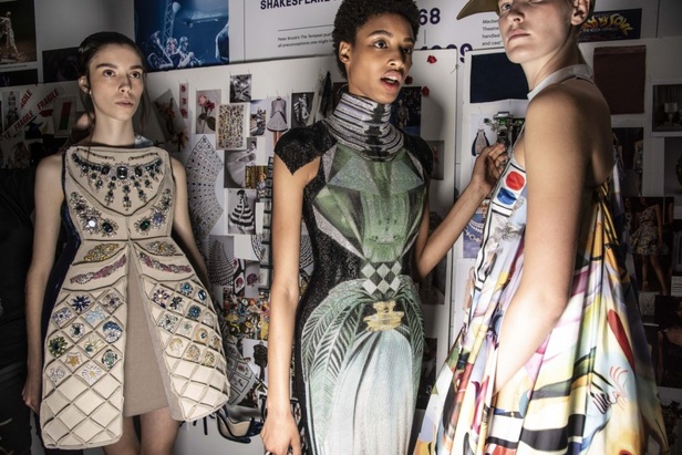 مجموعة Mary Katrantzou لربيع وصيف 2019