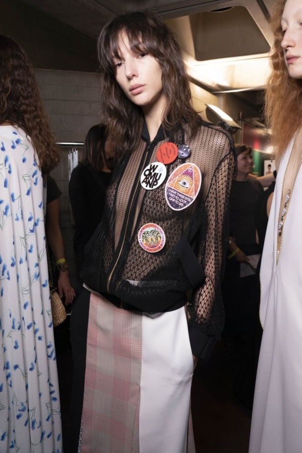 عرض أزياء Roland Mouret لربيع وصيف ٢٠١٩ !