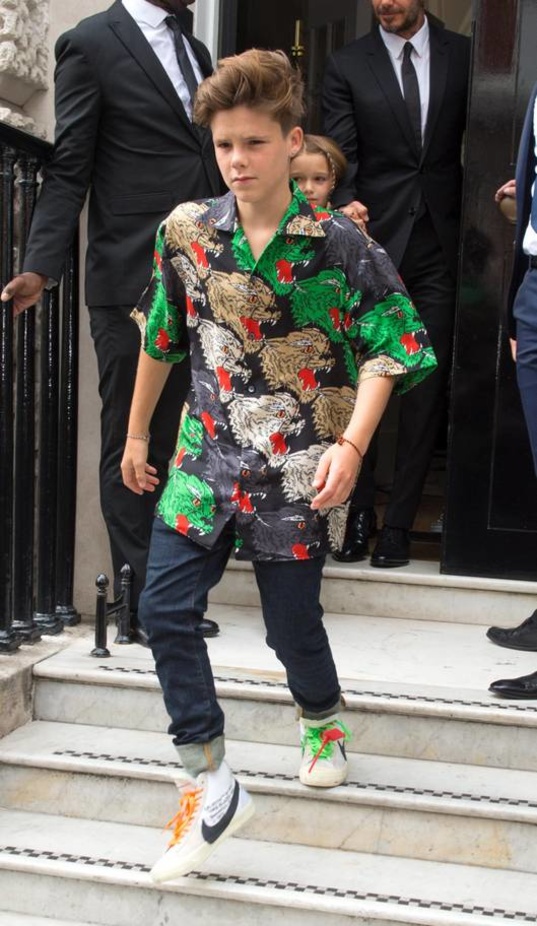 عرض ازياء فيكتوريا بيكهام لربيع وصيف 2019