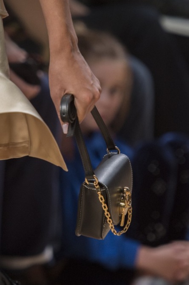 مجموعة جاي دبليو اندرسون لموسم ربيع وصيف 2019