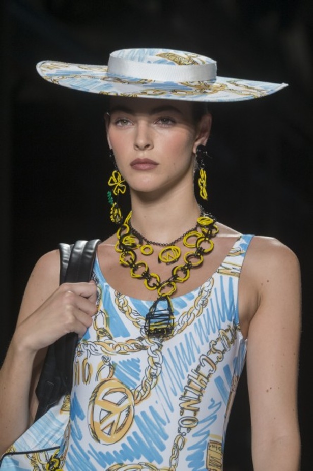 مجموعة موسكينو لموسم ربيع وصيف 2019